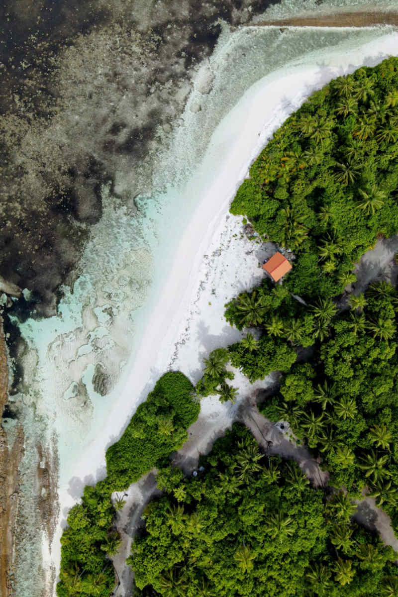 Wall Poster - Iceberg in the Maldives